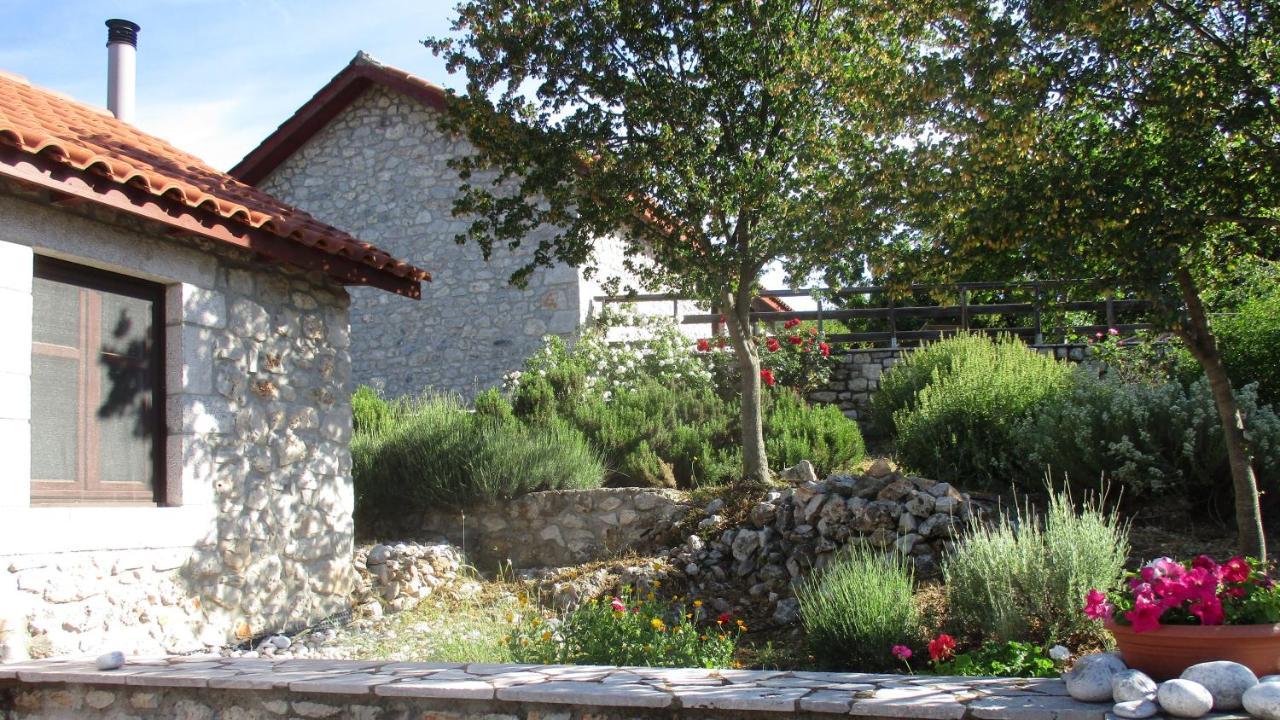 Stone House In A Quiet Landscape, Leonidion别墅 外观 照片